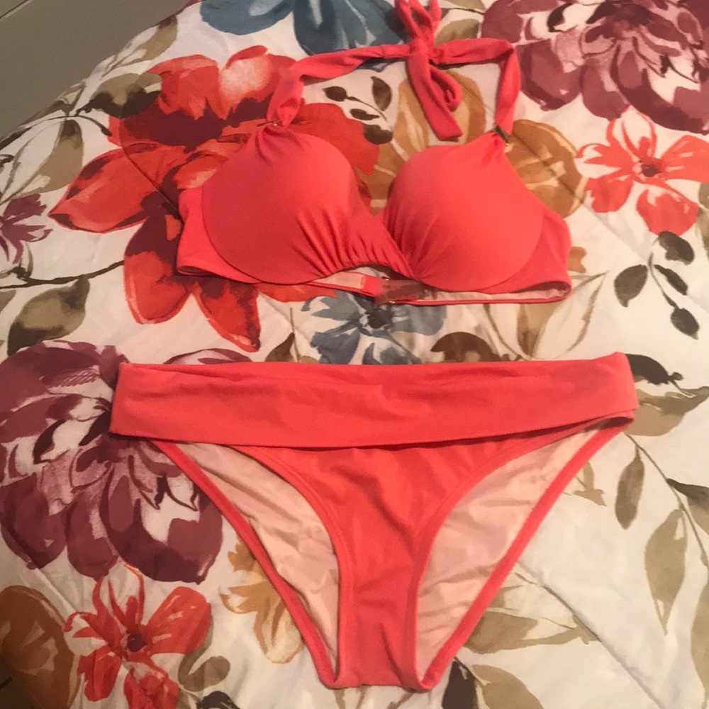 Victoria’s Secret bikini 36A